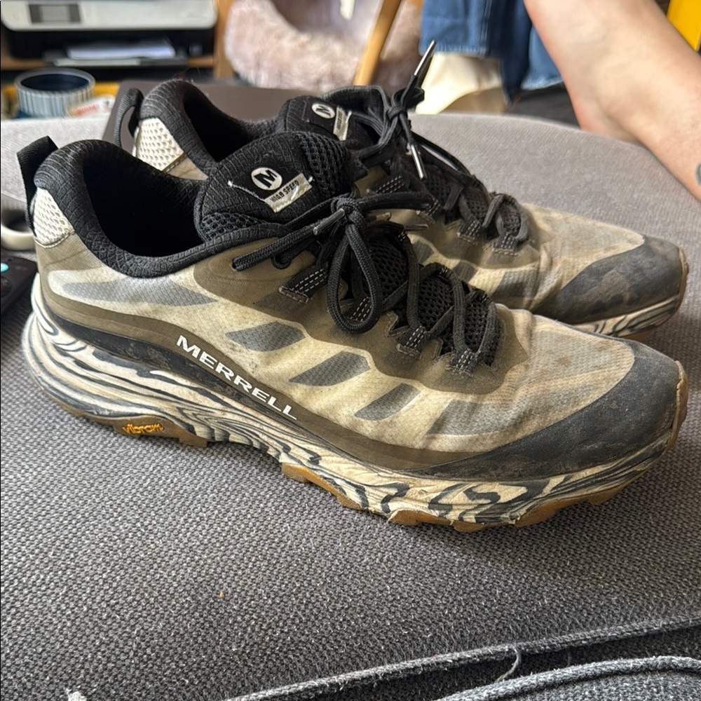 Merrell Men's Olive Green and Black Trail Running Shoes